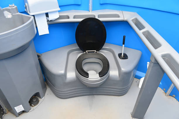 Best Portable restroom trailer rental  in Centerville, TN